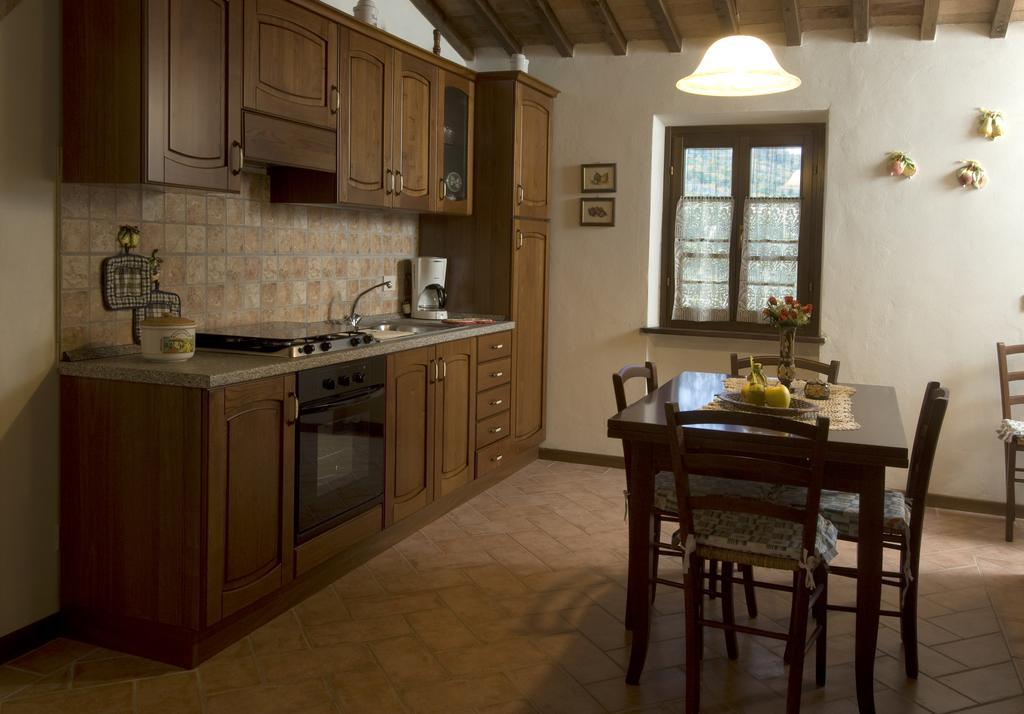Casa Il Ponte Apartment Chianni Phòng bức ảnh